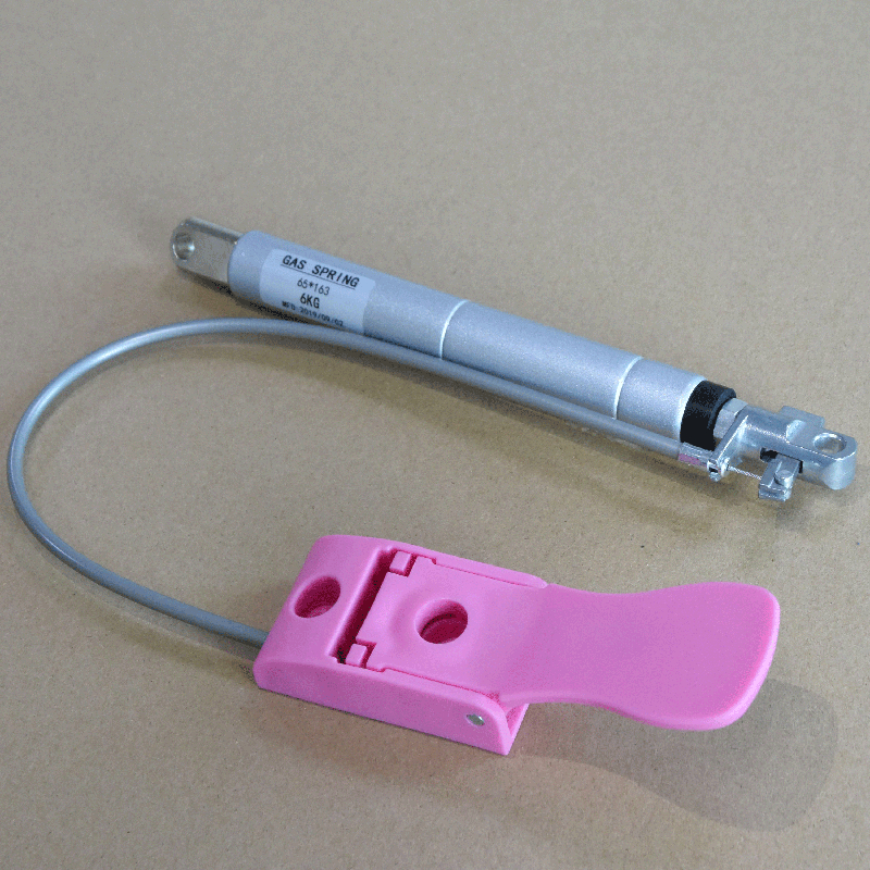 Studijski stol s hidraulijskim plinskim amortizerom i linearnim tlomom, podesiva radna ploha, moderan minimalistički stil, precizna montaža