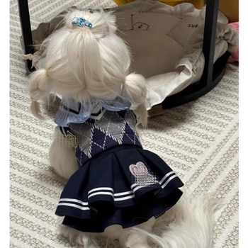 Pidžama za pse – koralni velur, moderan minimalistički stil, sve sezone