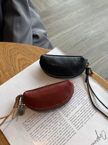 Uniszex mini érme-táska valódi bőrből, növényi cserszínű bőrből, egyszínű mintázat, utcai divat stílus, bélés nélkül