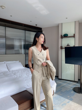 Costum feminin de afaceri cu vestă și pantaloni largi, top cardigan, țesătură rezistentă la șifonare, conținutul principal al țesăturii 80–90%