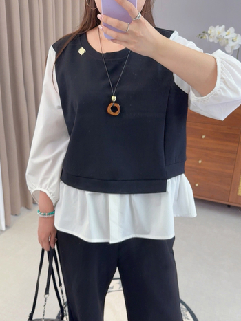 Love bluză cu aspect de două piese false și panouri contrastante, guler rotund, mâneci lungi, material din bumbac-poliester