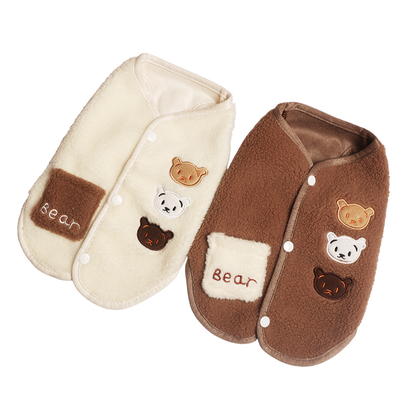 Kutyamellény rajzfilmszerű stílussal és medve hímzéssel, báránygyapjú plüss, ősz-tél, termékkód 039