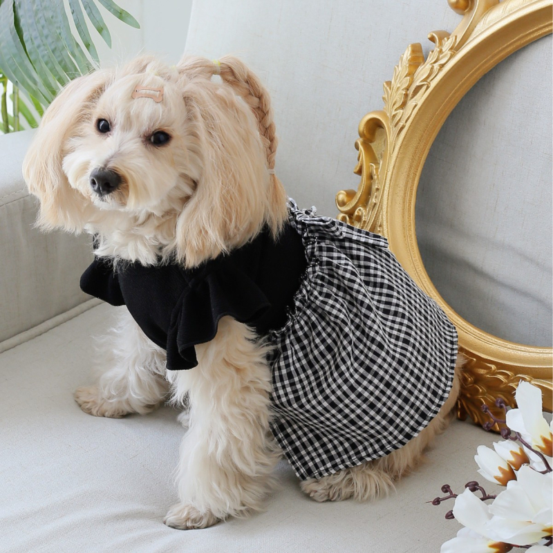 Haljina za kućne ljubimce s naborima rukava i kariranim uzorkom u pastoralnom stilu s mašnicom — poliester, ugodan za kožu, za sve sezone, korejski stil