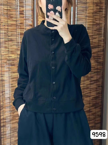 Cămașă de damă în stil literar retro, din amestec de bumbac, guler stand, mâneci lungi, croială lejeră, închidere frontală cu nasturi