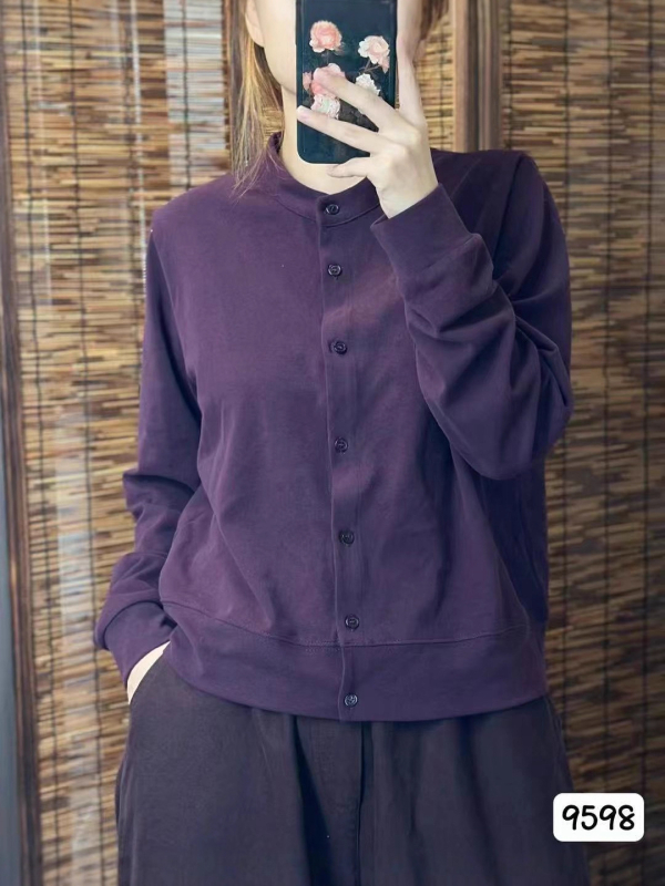 Cămașă de damă în stil literar retro, din amestec de bumbac, guler stand, mâneci lungi, croială lejeră, închidere frontală cu nasturi