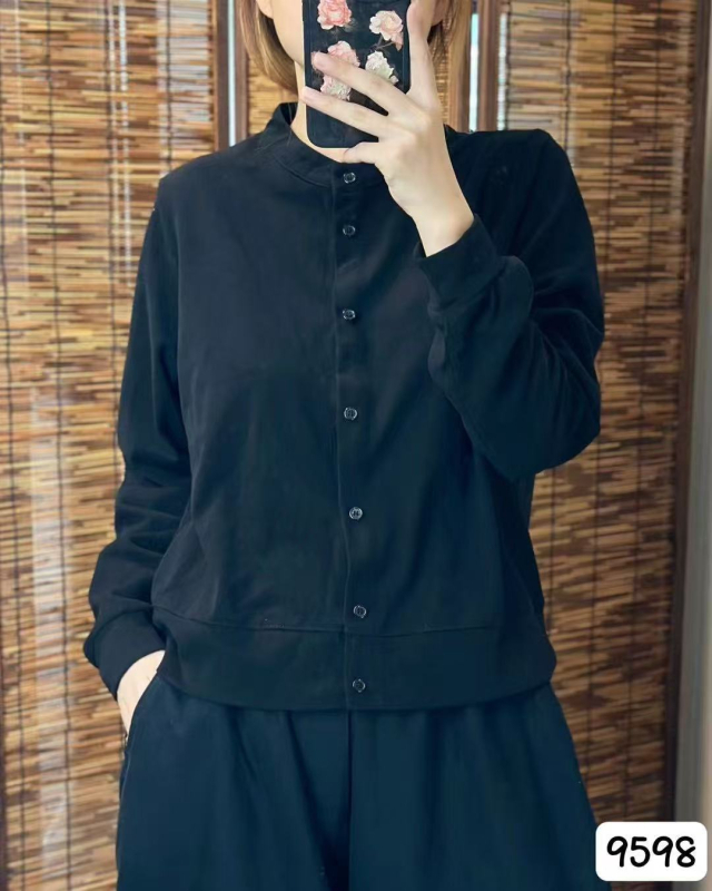 Cămașă de damă în stil literar retro, din amestec de bumbac, guler stand, mâneci lungi, croială lejeră, închidere frontală cu nasturi