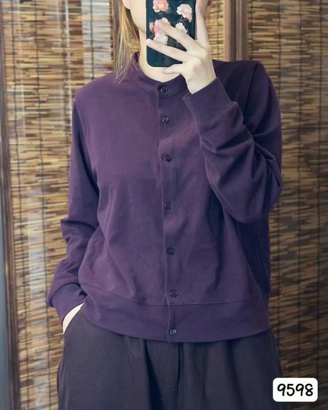 Cămașă de damă în stil literar retro, din amestec de bumbac, guler stand, mâneci lungi, croială lejeră, închidere frontală cu nasturi