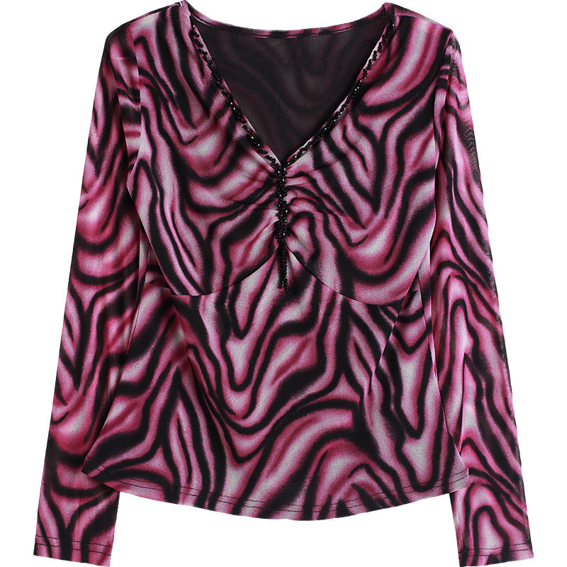 Top damă cu mâneci lungi, imprimeu leopard, decolteu în V, croială slim, amestec nylon-spandex