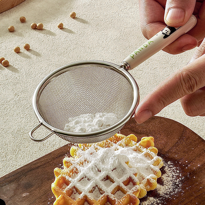 Kuhinjski sito za filtraciju od keramike i 304 nehrđajućeg čelika | jednostavan stil, s jednim kukom, prilagodljivo