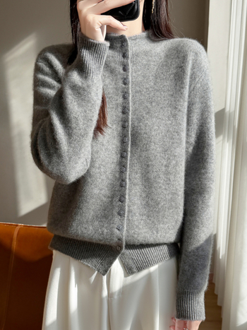 Cardigan cu tiv rulant, guler semi-înalt, mâneci lungi, lungime standard, 95% lână