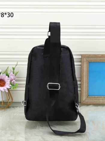 Muška torba preko prsa – ulični stil, PU materijal, velika kapaciteta, natpis slovima, podstava od poliestera