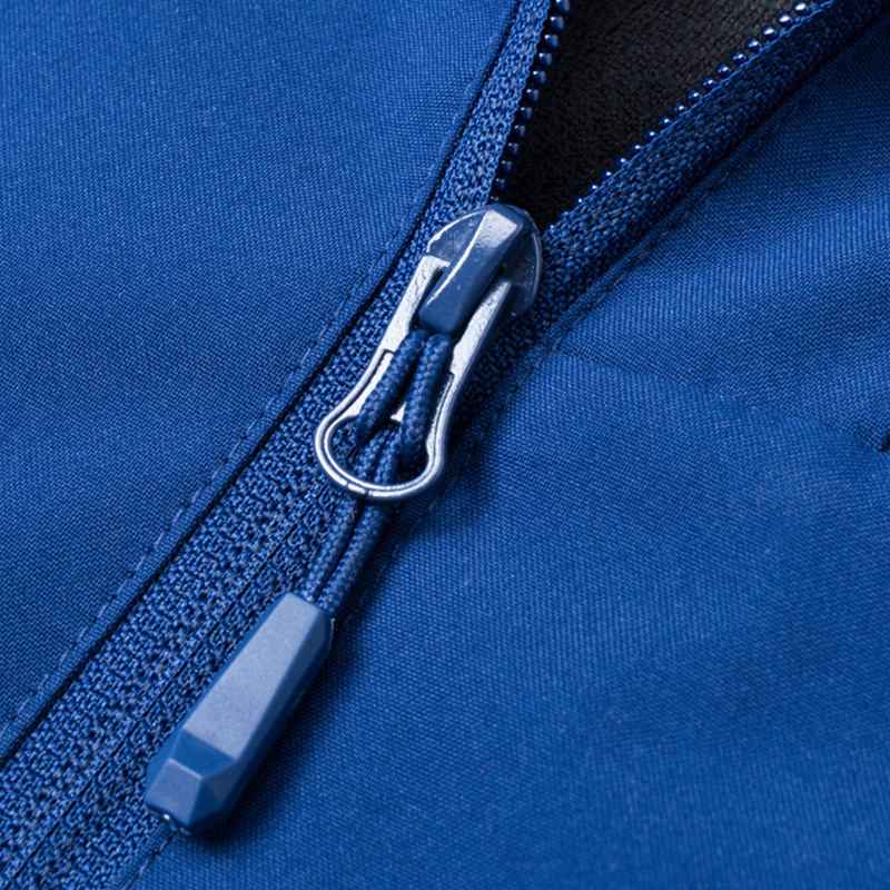 Radna jakna windbreaker s izšivenim logom, kapuljača, zatvarač, odvojivi ovratnik, debela tkanina