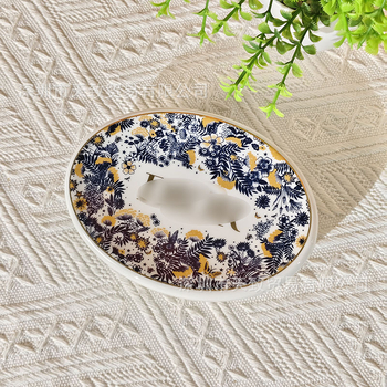 Set kupaonice od kostnog porculana, pet dijelova, uključuje čašu za ispiranje usta i držač za četkice, moderan luksuzni dizajn, mogućnost personalizacije i ispis logotipa