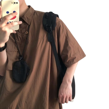 Cămașă lejeră cu guler pătrat, mâneci scurte, buzunar decorativ, croială lejeră, amestec din poliester