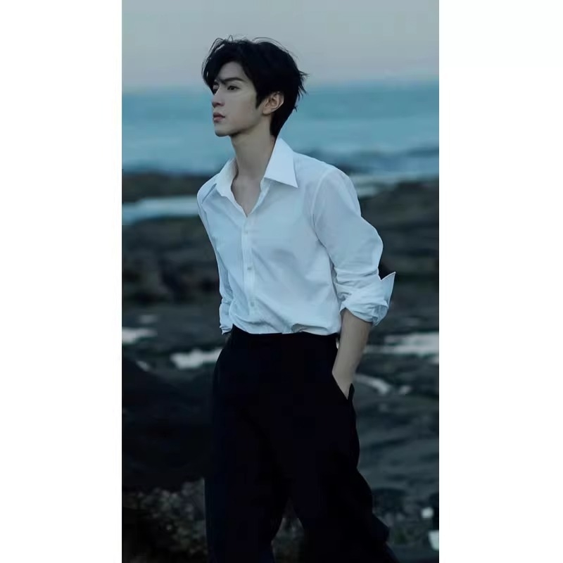 Cămașă - Croială slim, guler rever, mâneci lungi, amestec poliester 96%+.