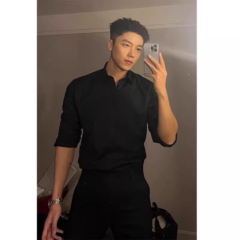 Cămașă - Croială slim, guler rever, mâneci lungi, amestec poliester 96%+.