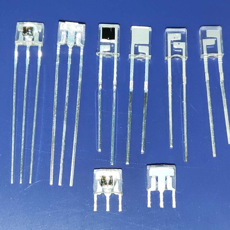 Senzor de oxigen din sânge pentru vârful degetului – infraroșu apropiat 660–905 nm, multi-canal, cale opticǎ prin traseu extern, puls unic