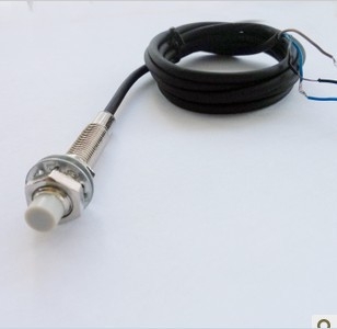 Fotoelektrični prekidač CFE18-B03P16-1, 3-žilni, PNP normalno otvoren, 6-36VDC, domet 30 cm