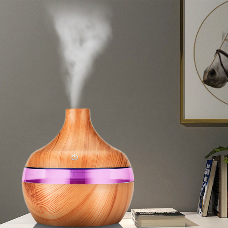 USB napajani aromatski difuzor‑vlaživač za 41-60 m2, spremnik ispod 0,5 L, 1 izlaz magle, 5 W