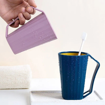 Plastična čaša s držačem za četkanje zuba i ispiranje usta, mogućnost tiskanja logotipa