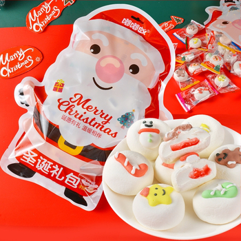 Vianočné sendvičové marshmallowy, ručne zdobené, v sáčku 250 g, tvary: Santa Claus a Gingerbread man, trvanlivosť 365 dní