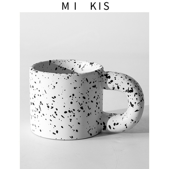 Fürdőszobai fogkefetartó és tároló polc párnak – MIKIS márka; logó nélkül; testreszabás nélkül; ajándék lehet például születésnap, fesztivál, új otthon