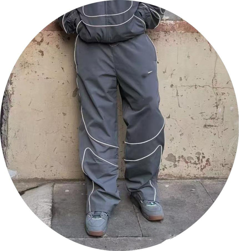 Alcatraz suradnja jakna s izvezenim logom, unisex široki kroj, kapuljača, zip, reflektirajuće trake, model 25002