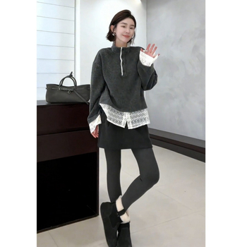 Set în trei piese de iarnă: top lejer cu guler, palton cu rever și fustă scurtă talie înaltă, poliester, sezon toamnă-iarnă, mâneci lungi