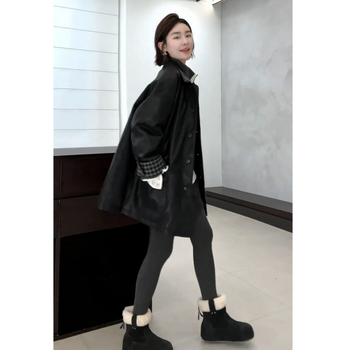 Set în trei piese de iarnă: top lejer cu guler, palton cu rever și fustă scurtă talie înaltă, poliester, sezon toamnă-iarnă, mâneci lungi