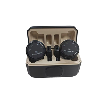 Microfon Lavalier magnetic pentru transmisiuni live, distribuție 1 la 2, baterie încorporată 1000–1200 mAh, răspuns în frecvență 40 Hz–20 kHz, autonomie 3–6 ore