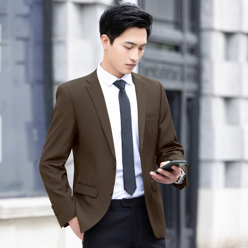 Muško odijelo u korejskom stilu, uski kroj, prednje zatvaranje s dva gumba, džepovi s patchama, poliester-mješavina