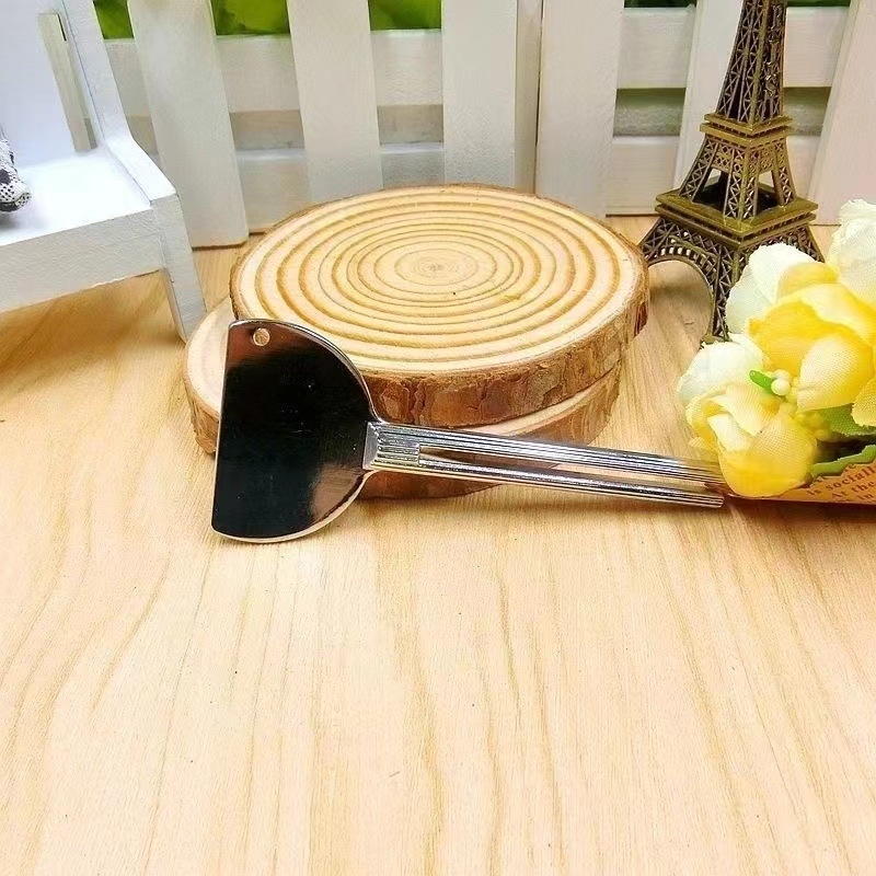 Уред за изстискване на паста за боядисване на коса за универсална употреба