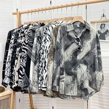 Cămașă cu imprimeu leopard în stil cerneală, poliester 90–95%, guler POLO, croială lejeră, nasturi pe un singur rând, Primăvara 2024