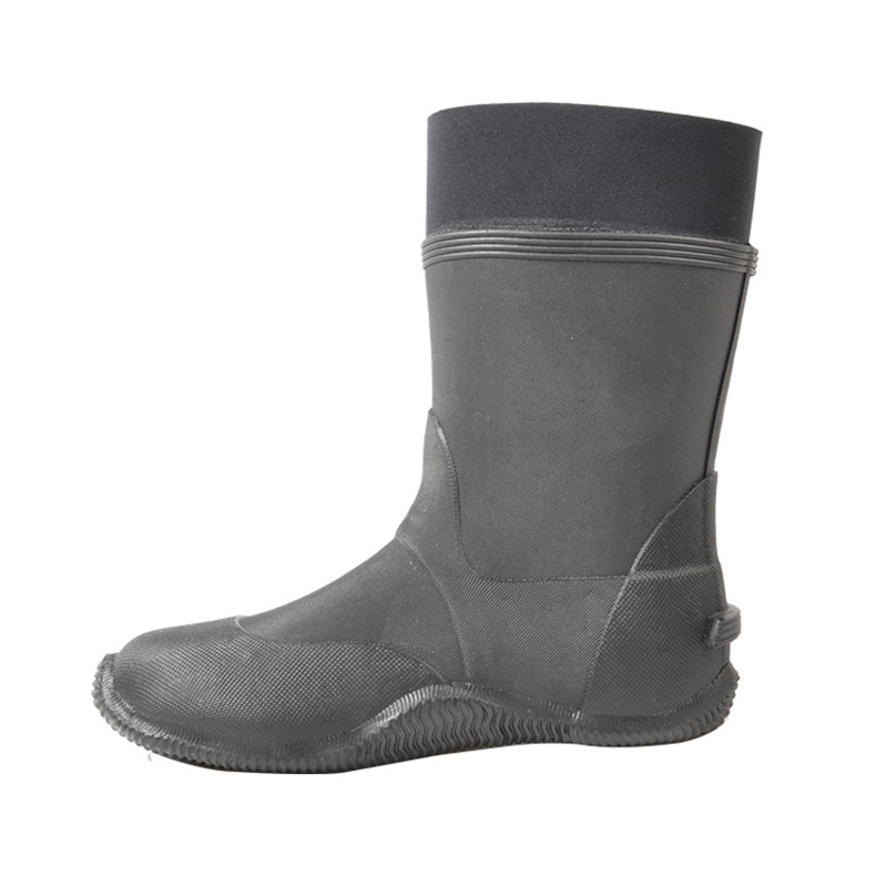 Παπούτσια για ράφτινγκ σε ποτάμια – νεοπρέν επάνω, αντιολισθητική καουτσούκ σόλα, υψηλός άνω, βουλκανισμένη σόλα