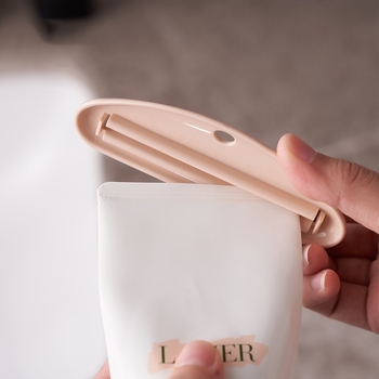 Clip pentru stoarcerea pastei de dinți, stil japonez, 2 pachete, acționare manuală — KM marcă, fără import