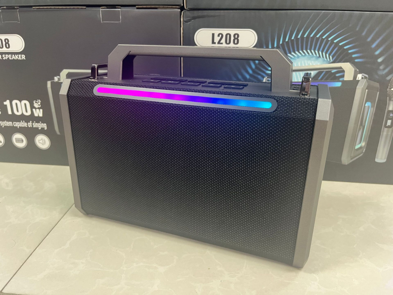 Difuzor Bluetooth portabil, cu curea, 100W, baterie încorporată 8000mAh, Bluetooth 5.3, interval de frecvență 100Hz-20kHz, SNR ≥75dB, slot pentru card, iluminare LED