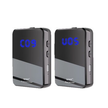 Sistem UHF fără fir pentru monitorizare in-ear cu emițător și receptor, 2 canale, reducere a zgomotului, răspuns în frecvență 60 Hz–15 kHz, SNR ≥75 dB, autonomie 6–8 ore, baterie detașabilă, Plug-and-Play