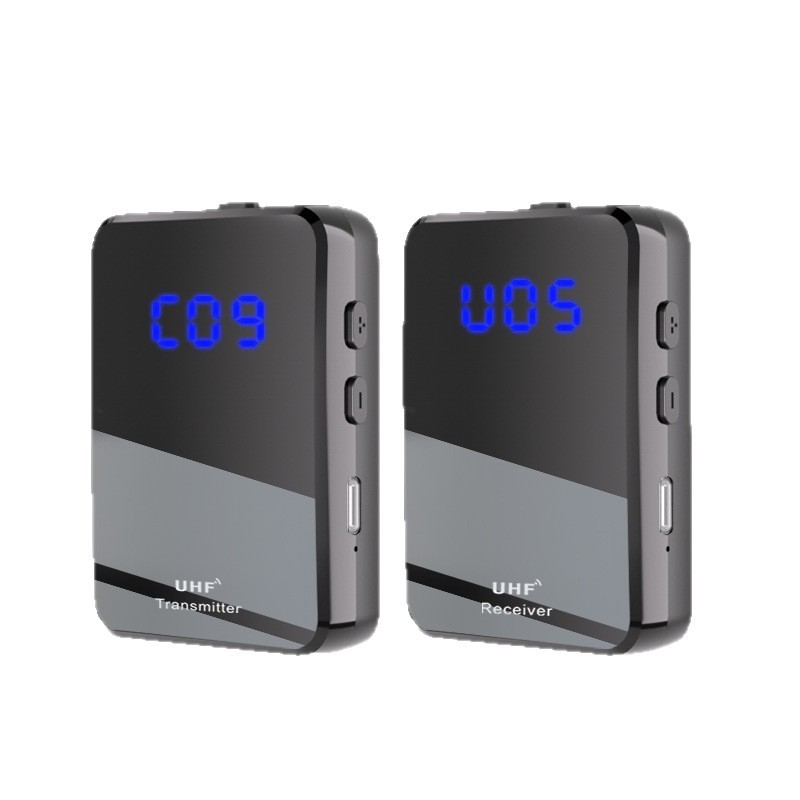 Sistem UHF fără fir pentru monitorizare in-ear cu emițător și receptor, 2 canale, reducere a zgomotului, răspuns în frecvență 60 Hz–15 kHz, SNR ≥75 dB, autonomie 6–8 ore, baterie detașabilă, Plug-and-Play