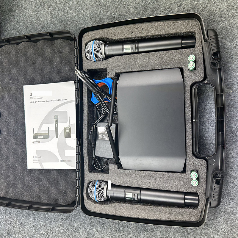 GLXD4 Sistem de microfoane wireless cu două canale, baterie detașabilă 300–500 mAh, interval de frecvență 40 Hz–20 kHz, SNR ≥75 dB, autonomie 6–8 ore