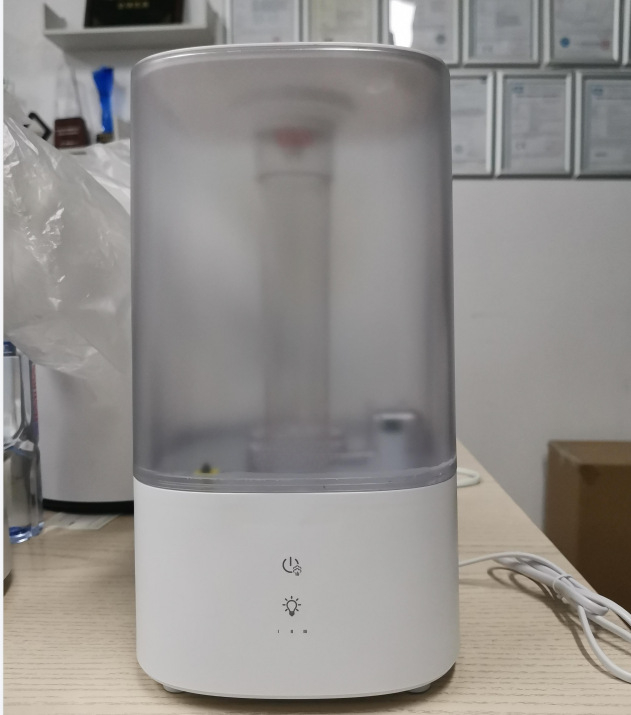 Umidificator casnic compact, certificat KC, cu ceață de purificare a aerului, funcționare silențioasă, oprire automată, 25W, rezervor 2.6–4.0 L, acoperire 21–30 m²