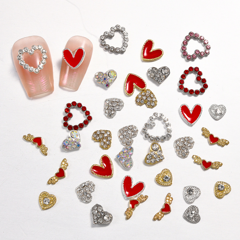 Комплект за маникюр – сърцевиден мотив, метал и сплав, кутия с 6 секции, стил лек лукс