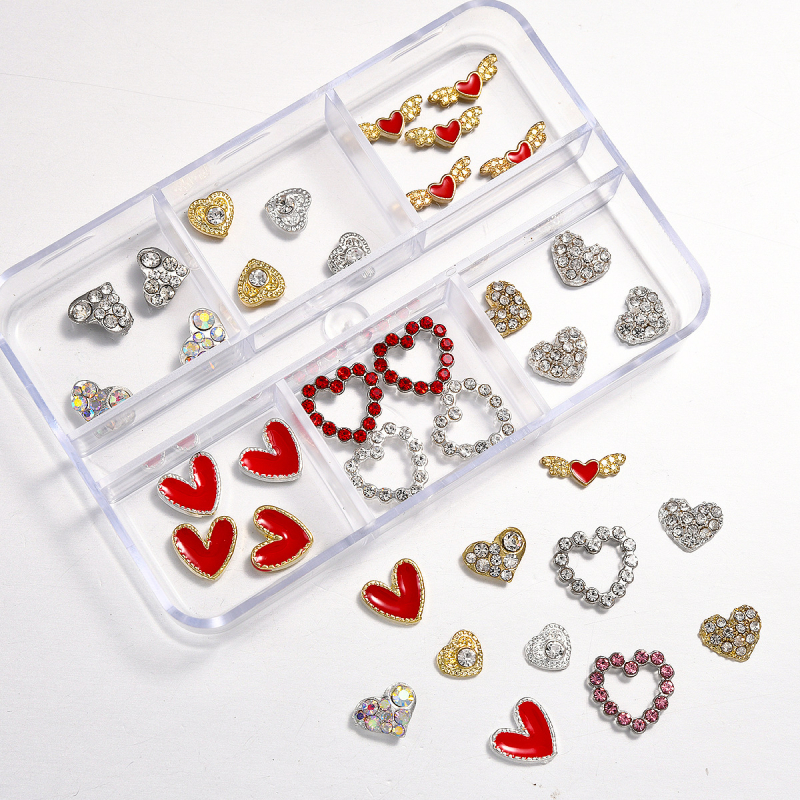 Комплект за маникюр – сърцевиден мотив, метал и сплав, кутия с 6 секции, стил лек лукс