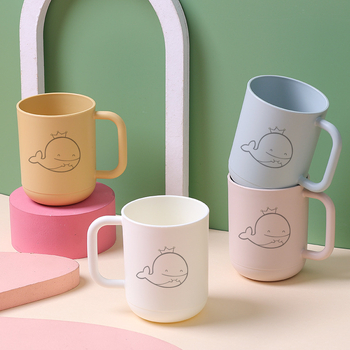 Háromtagú családi készlet szájöblítő pohár és pohár a fogkefékhez, műanyagból, logóval nyomtatva, testreszabható