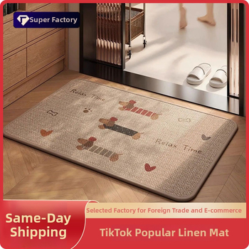 Laneni podni otirač, kvadratnog oblika, s karikaturnim uzorkom; upija vlagu, protuklizan