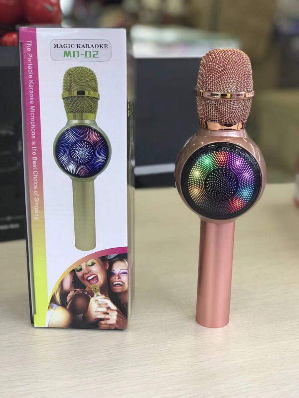 MD02 Bežični Bluetooth karaoke mikrofon s ugrađenom baterijom, Bluetooth 4.0, frekvencijski odziv 100 Hz–20 kHz, SNR ≥70 dB, izlazna snaga 3 W