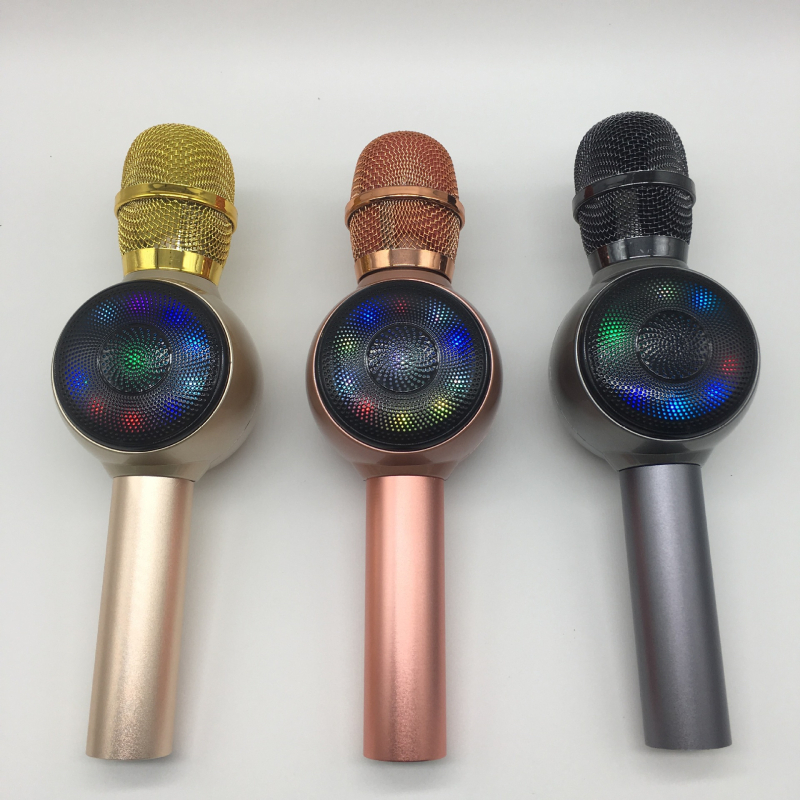 MD02 Bežični Bluetooth karaoke mikrofon s ugrađenom baterijom, Bluetooth 4.0, frekvencijski odziv 100 Hz–20 kHz, SNR ≥70 dB, izlazna snaga 3 W