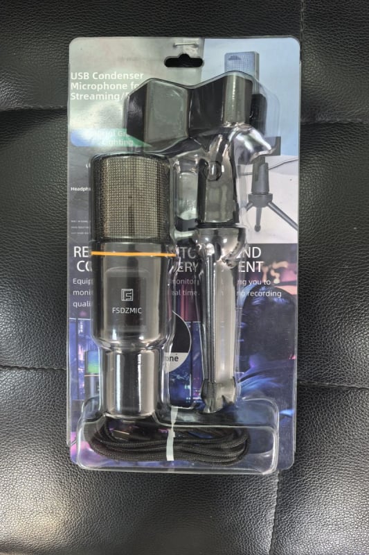 USB kondenzátor mikrofon élő közvetítéshez és karaokehoz Bluetooth 5.3-mal, kardioid felvételi üzemmód, 20 Hz–20 kHz, SNR ≥75 dB, USB interfész, kompatibilis mobil- és számítógépes eszközökkel