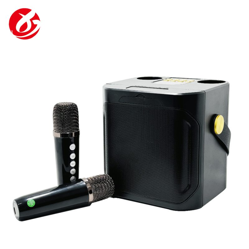Karaoke Bluetooth zvučnik s dva mikrofona, ugrađena baterija 1200–2000 mAh, 10W, BT 5.0, 150–20000 Hz, SNR ≥85 dB