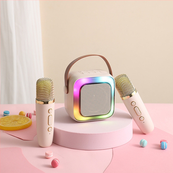 Kit karaoke cu microfon și difuzor toate‑în‑unu pentru acasă, Bluetooth 5.3, ieșire 5 W, baterie Li-Po încorporată 1200–2000 mAh, răspuns în frecvență 100 Hz–20 kHz, rază de până la 10 m