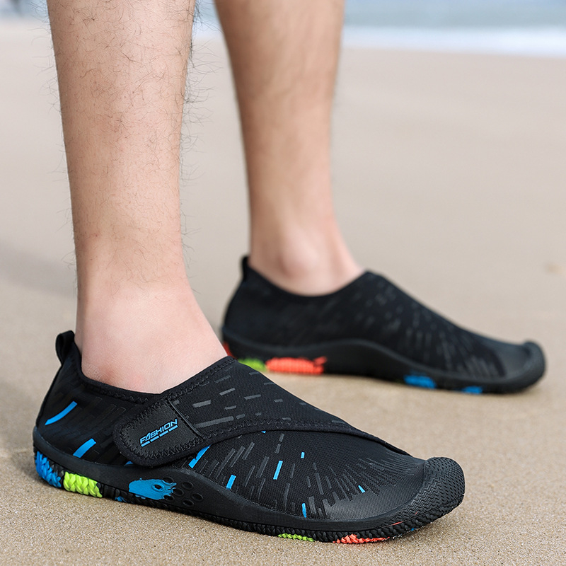Pantofi de apă cu Velcro, respirabili, ușori; partea superioară Lycra, talpă din cauciuc, profil jos; potriviți pentru plajă, înot, snorkeling și rafting
